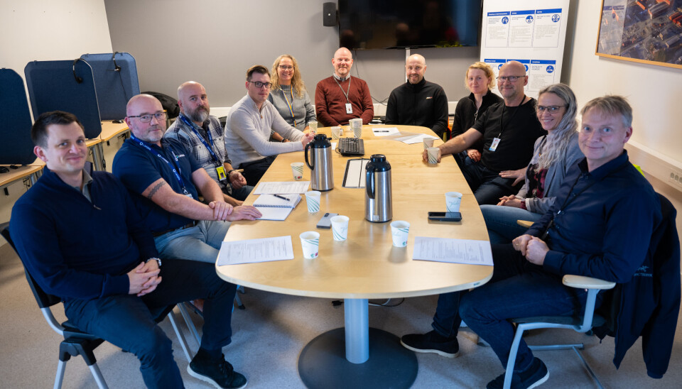 Samordningsavtalen i Verdal Industripark ble signert 1. november 2024. Fra venstre: Joachim Thingstad, Vice president Yard Execution Aker Solutions Verdal, Espen Wengstad, daglig leder Lafopa, Tor Arne Næss, industivernleder Lafopa, Marius Redving, fabrikksjef Overhalla, Inger Beate Følstad, HSSE manager Aker Solutions Verdal, Kai Veium, Avarn Security, Oddbjørn Hallan industrivernleder Aker Solutions Verdal, Ane Caspara Hammer, industrivernleder Overhalla, Bjørnar Håpnes, industrivernleder Tine Meierier, Siri Strand, Verdal kommune og Svenn Erik Guddingsmo, anleggssjef, Tine Verdal.